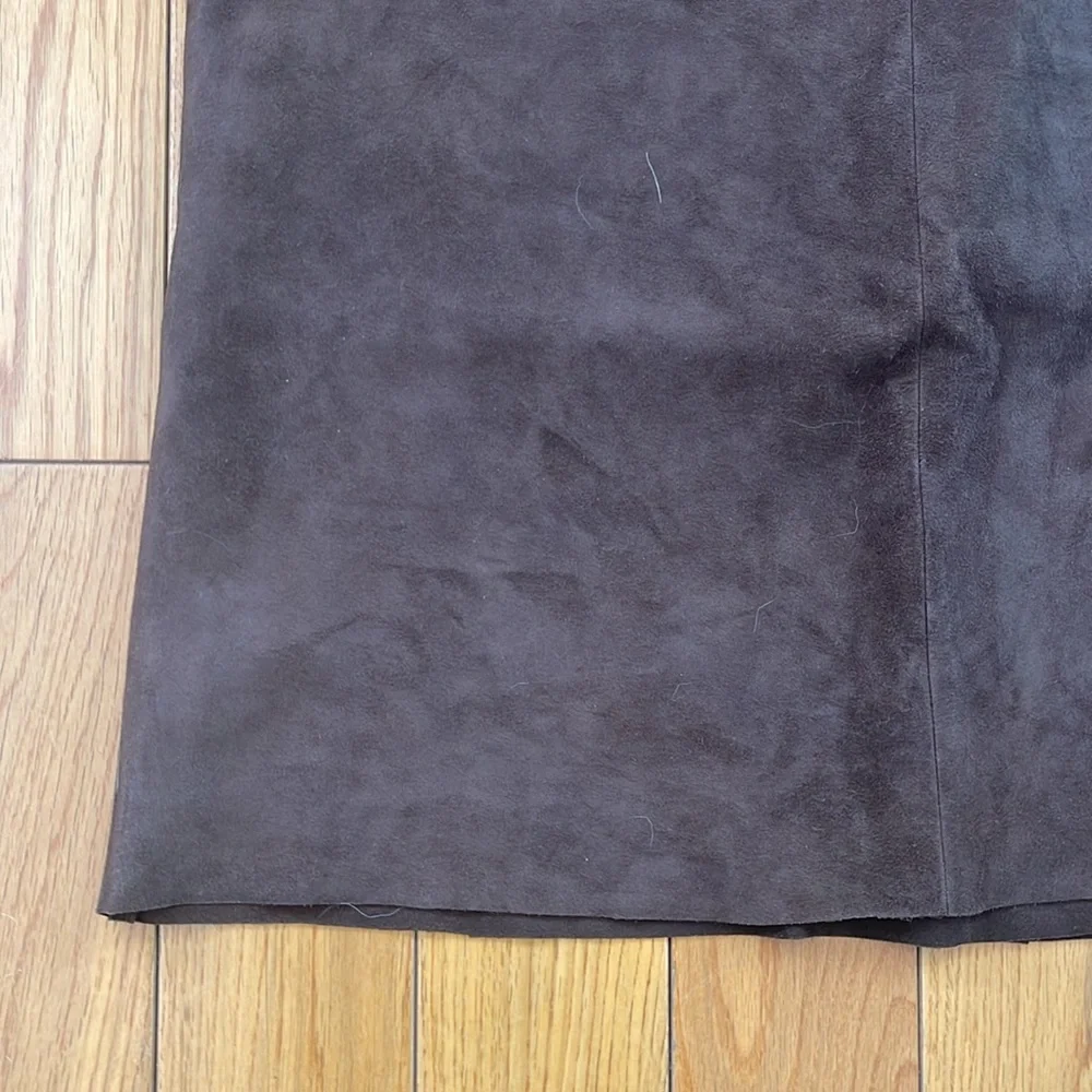 Yavari Suede Skirt by Nigel Preston - Picture 9 of 11